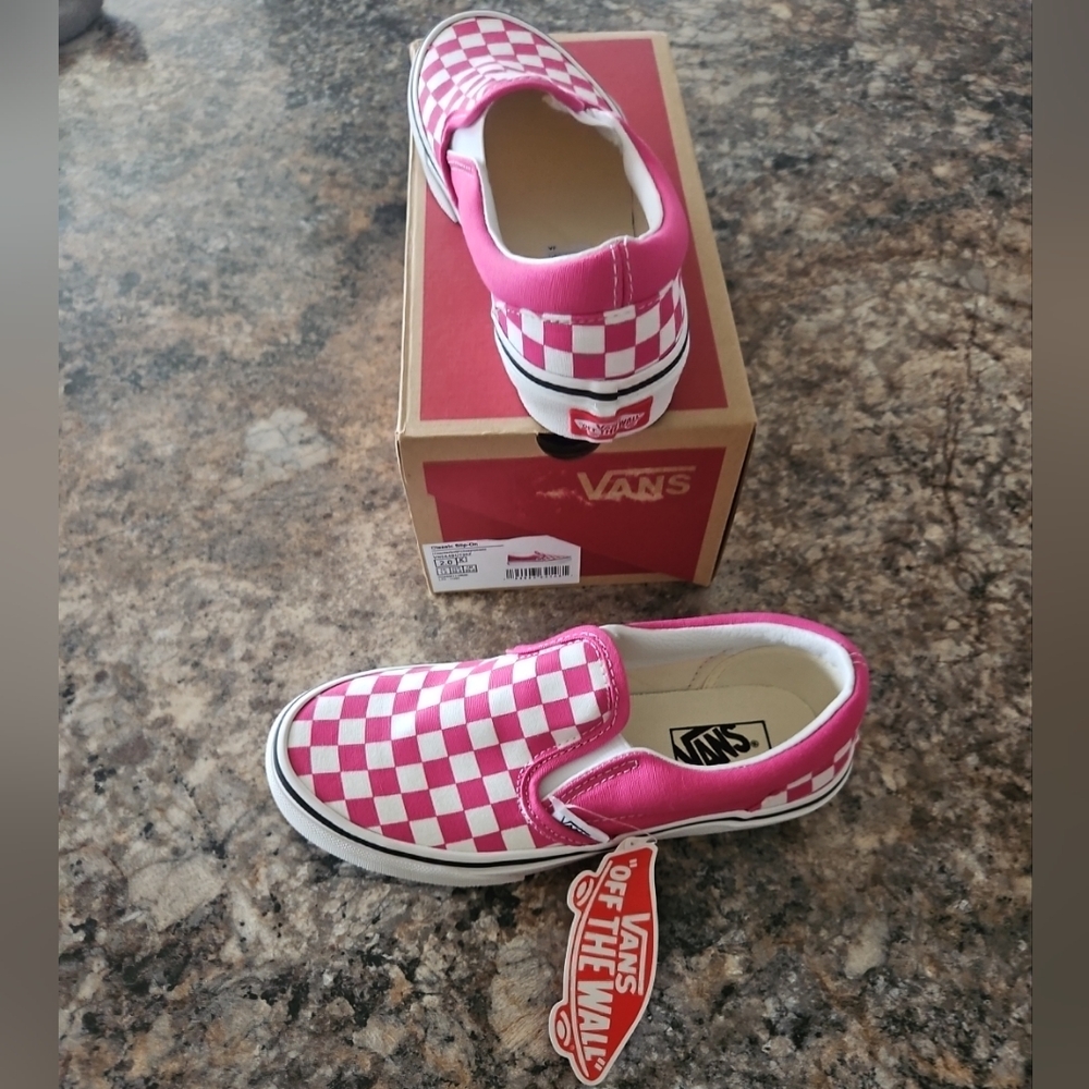 Vans Size 2 New In Box Classic Slip-on Checkered Fuschia‎ And White